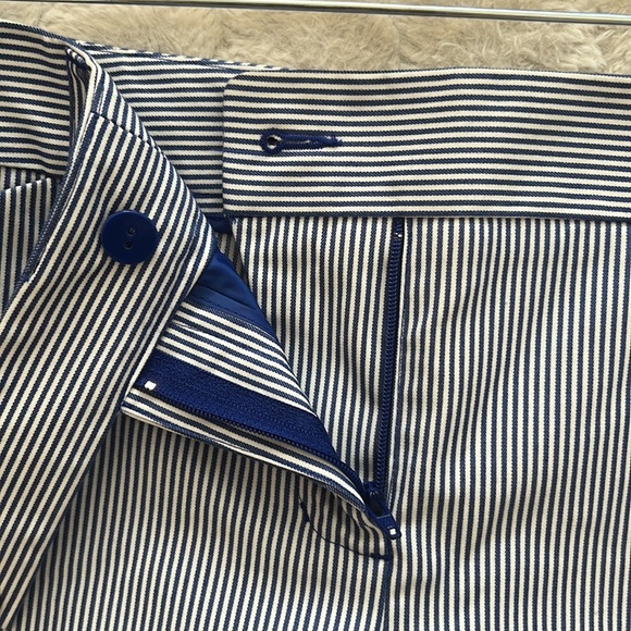Express blue & white stripe shorts - Picture 3 of 6